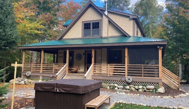 Large Cozy House in the Woods .Few minutes from Lake George and Gore mountain