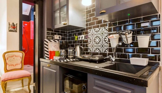 Large Design Flat -4Bdrm- 4Bth -1st FL