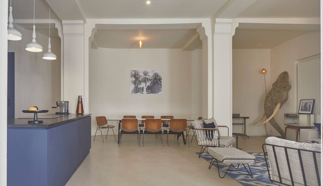 Large duplex with terrace at City Hall