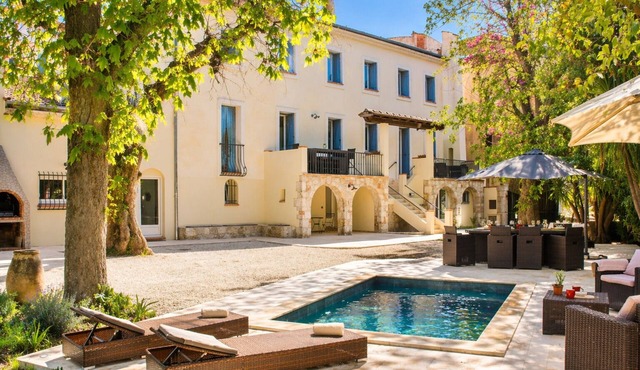 Large gîte 14 pers with private pool near Nice - families & groups
