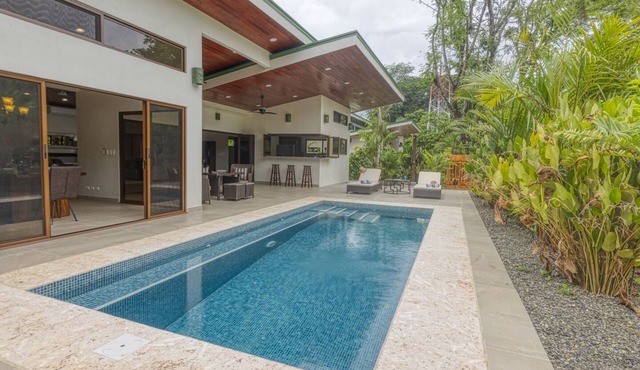 Large group rental - 2 new houses side by side steps from beach, bars, dining!