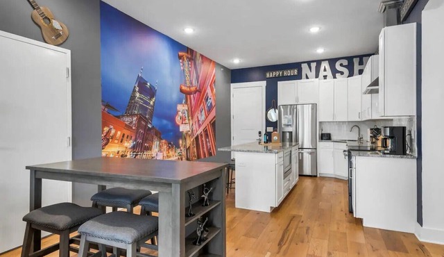 Large Groups! 6Bed/3Bath Near Opry and Broadway!