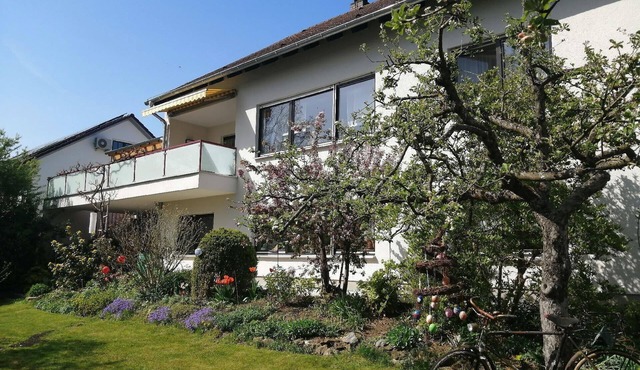Large holiday flat in Sinbronn with garden