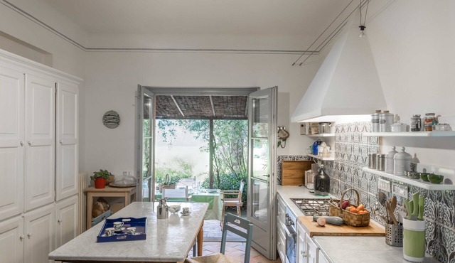 Large house 300 meters walk from the beach, in a compound of only six villas