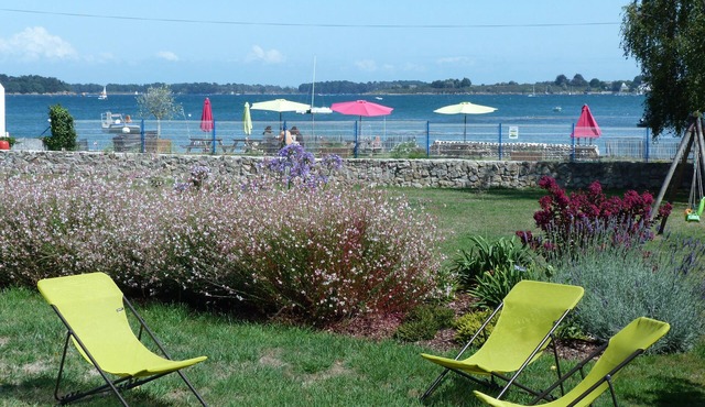 Large house facing the sea-beaches and amenities within walking distance-large enclosed garden