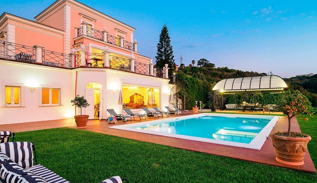 Large luxury Sicily villa to rent on Tyrrhenian coast and near beach, pool, AC, sea views, Wi-Fi, walk to town