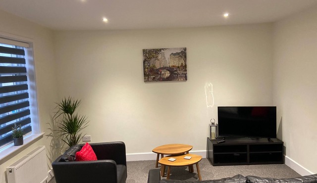 Large modern 2 Bedroom Apartment with Sofa Bed