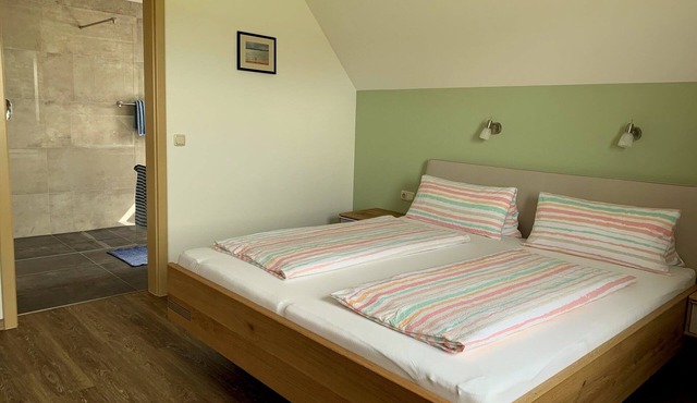 Large modern 4 star apartment, high terrace, between Altmühl- and Brombachsee