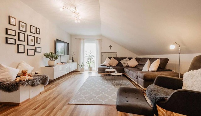 Large, modern apartment (86sqm) with 2 balconies