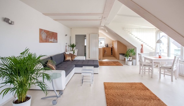Large modern comfort apartment, 2 pers., Quiet location