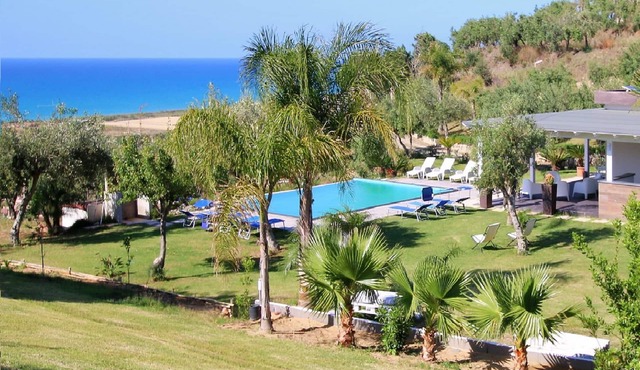 Large property with big Garden, Golf, Private Pool, Sea View, Wi-Fi, Air Condit
