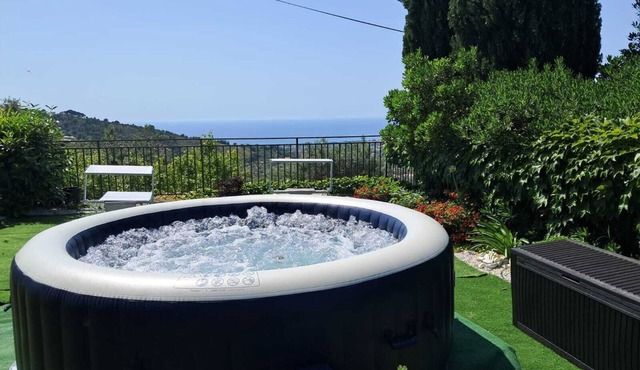 Large Panoramic Villa for 14 Guests