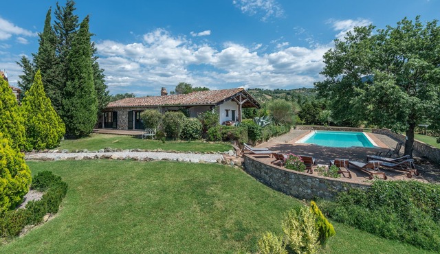 Large, Private House surrounded by beautiful Tuscan Countryside