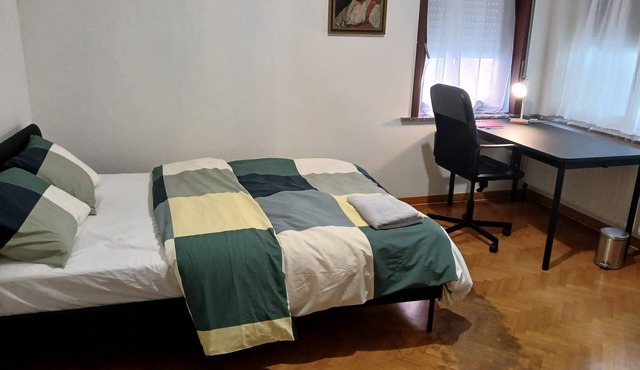 Large Room 1