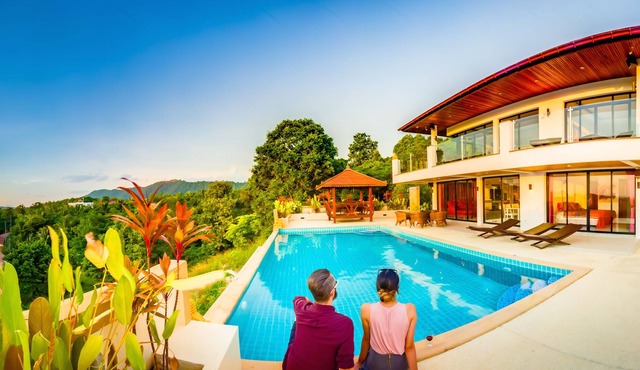 Large sea view swimming pool! Luxury Villa 4BR Mountain House, Long Beach