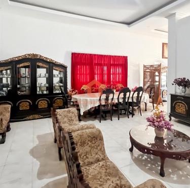 Large & Strategic 3BR House Palembang City