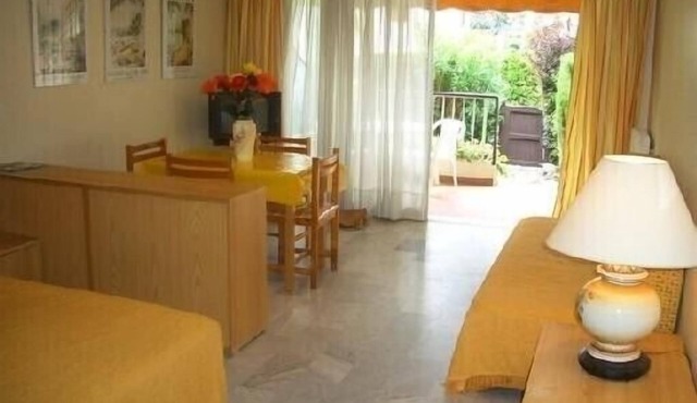 Large studio for 2 to 4 people in Mandelieu La Napoule South of France