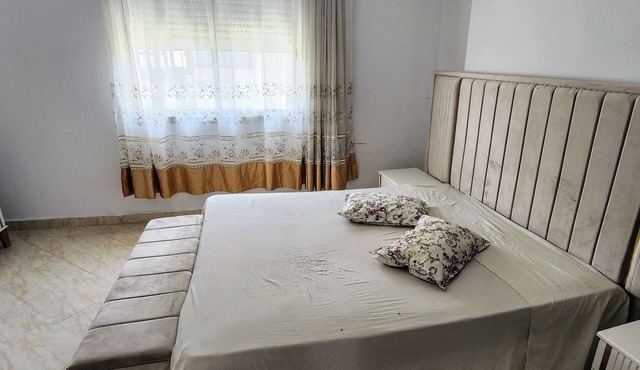 Large studio 2nd floor, downtown kelibia