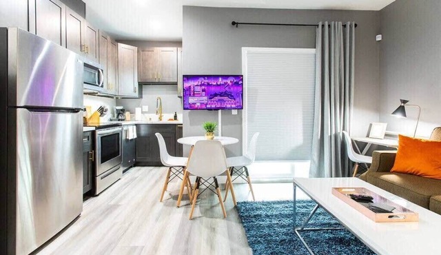 Large-Studio-Balcony-Desk-A/C-Full-Kitchen-Pets