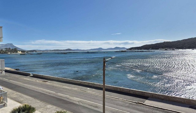 Large studio with sea view! A stone's throw from Les Sablettes beach