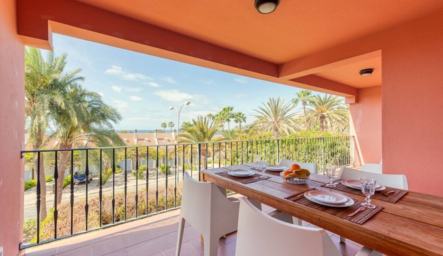 LARGE TERRACE WITH SEA VIEWS IN PASITO BLANCO