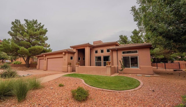 Large Vacation Home near Zion with Pool & Hot Tub!