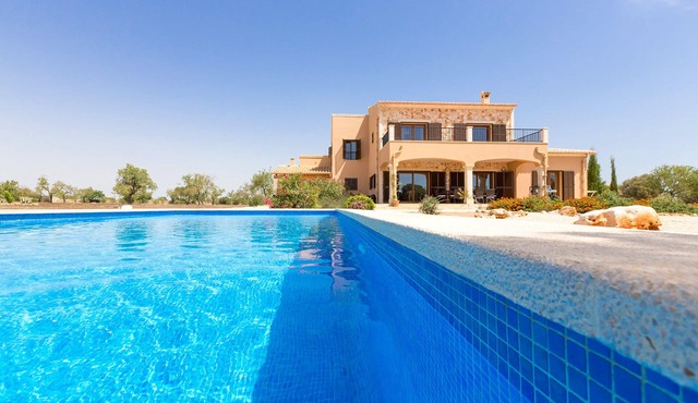 Large villa with pool, views of the nature reserve island of Cabrera and the sea