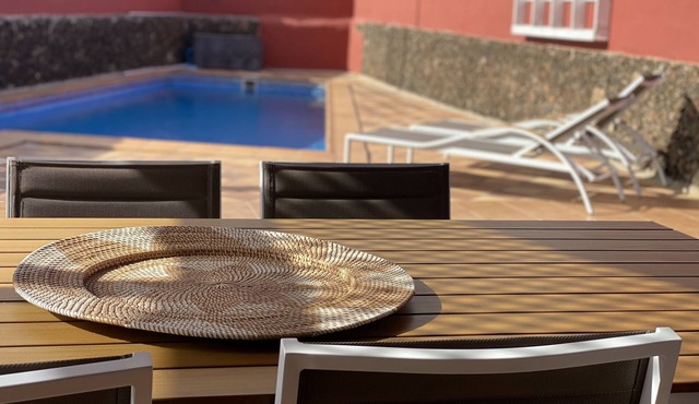 Large villa with private heated pool