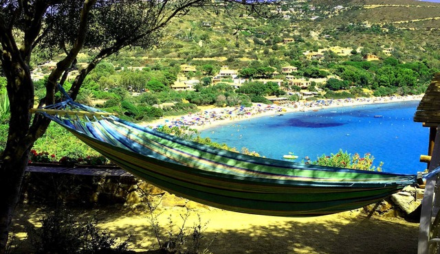 Large villa with sea view, close to the beach, quiet, air conditioning, WiFi, 10 pers.