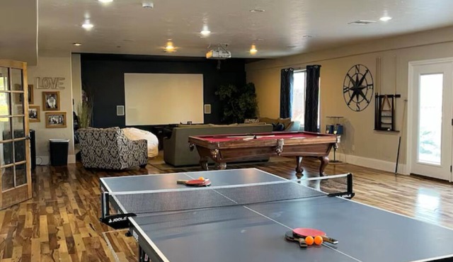 Large walk out basement with gorgeous views in tranquil Santa Clara