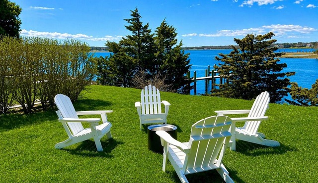 Large waterfront home with deep water dock, you'll Fall in love with Breezy Bluff