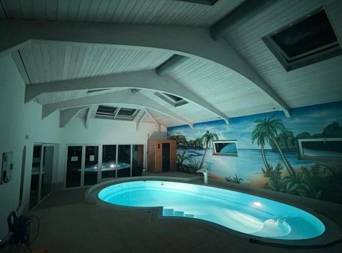 Large Wellness Villa with Fireplace, Pool, Sauna & Billiards