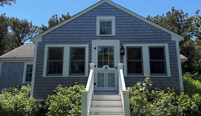 Large Yard, Quiet; 300 Yd on Sidewalk to Hardings Beach