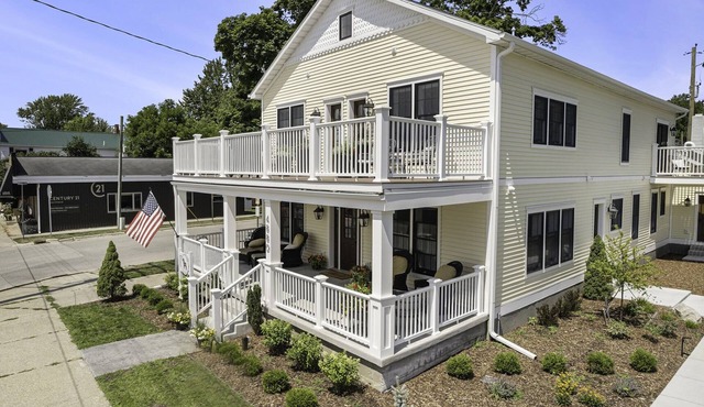Largest Upstairs unit at the Dala House (sleeps 4)