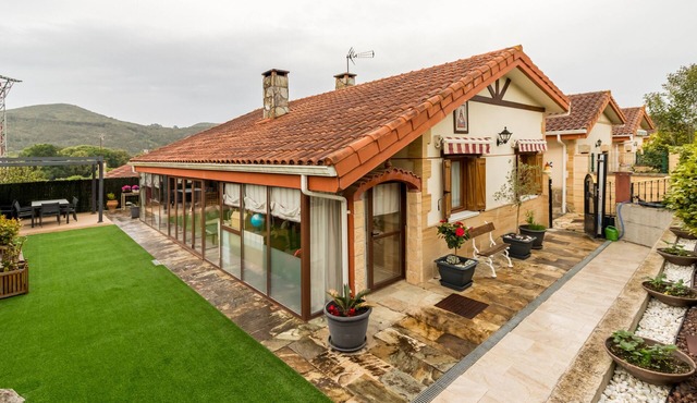 Las Camelias in Argoños – Cozy One-Story House Near Beaches and Town Center