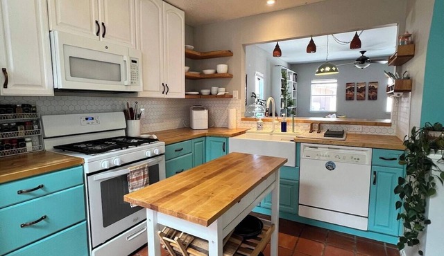 Las Cruces Landing Pad - Available July to November