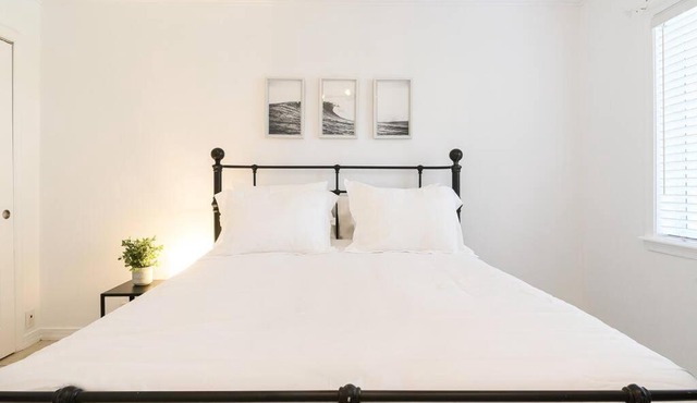 Las Olas Blvd Exclusive Apt with waterview