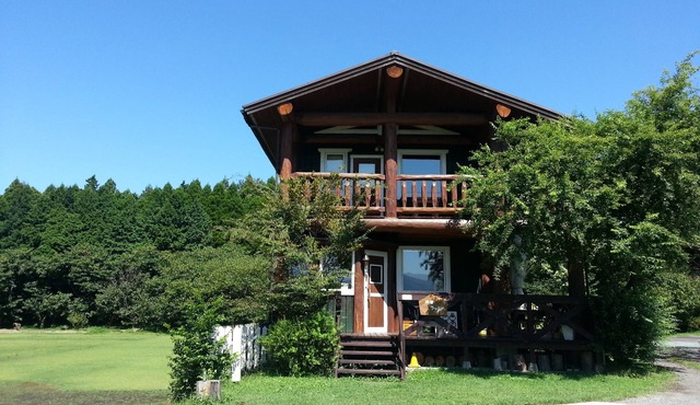 Lassy Condominium