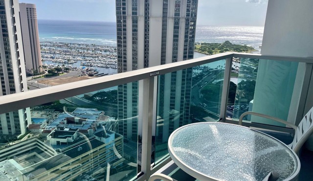 Last Minute Spacial! Oceanview's on 31st Flr