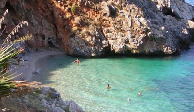 Last minuts offers with 10% discount for seven nights Villa 150 mt from the sea
