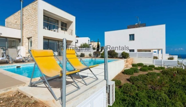 Latchi Esprit Villa EV21 - a villa that sleeps 6 guests in 3 bedrooms