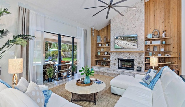 Latitude Adjustment- 4BR Pool + Firepit