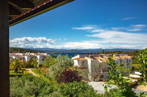 Latoura View