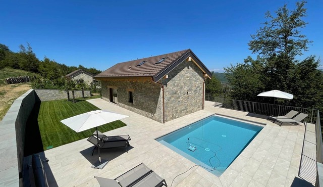 LAVENDER Villa with Pool