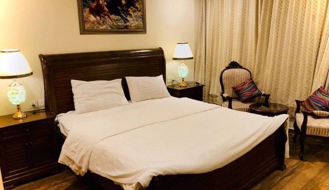 Lavish Centaurus Apartment