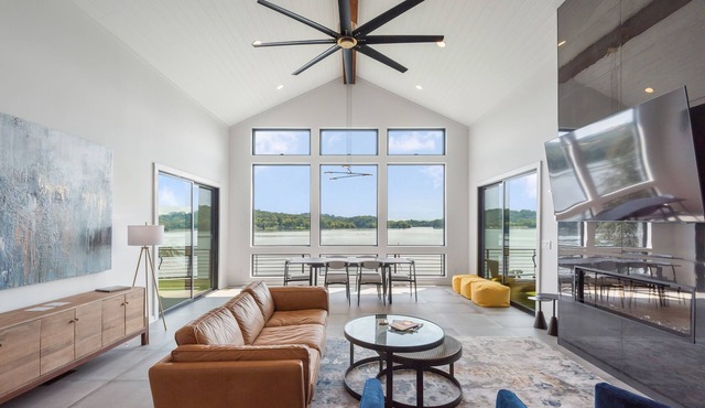 Lavish Lake Getaway W/180* Views+ Boat Dock
