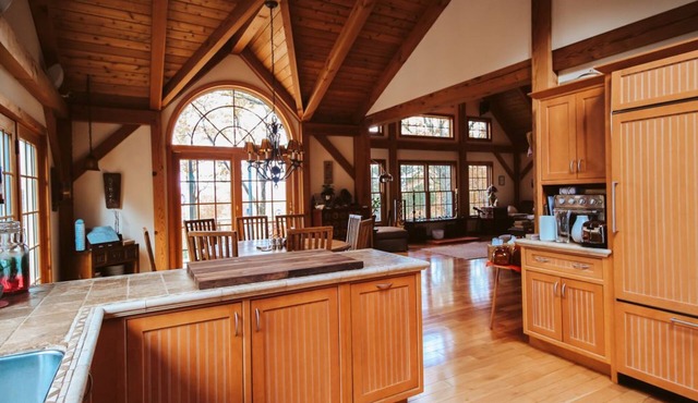 Lavish Sanctuary with Hot Tub and 5 Star Features