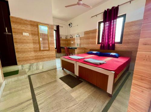 Laxmi Lodge