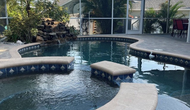 Lazy Lizard Villa! With Heated Pool/Spa/Waterfall. Safety Harbor FL