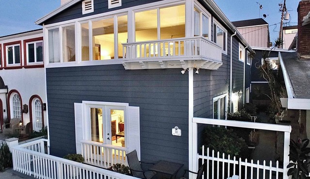 LB Peninsula, Steps to the Sand and Bay, Sleeps 8